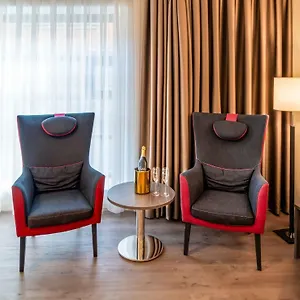 Plaza Premium Center Otel Lahey